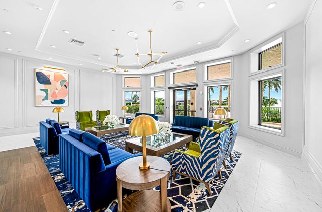 8075 Duomo Circle, Boynton Beach, FL 33472