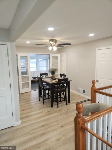 500 Bennett Drive NE, Fridley, MN 55432