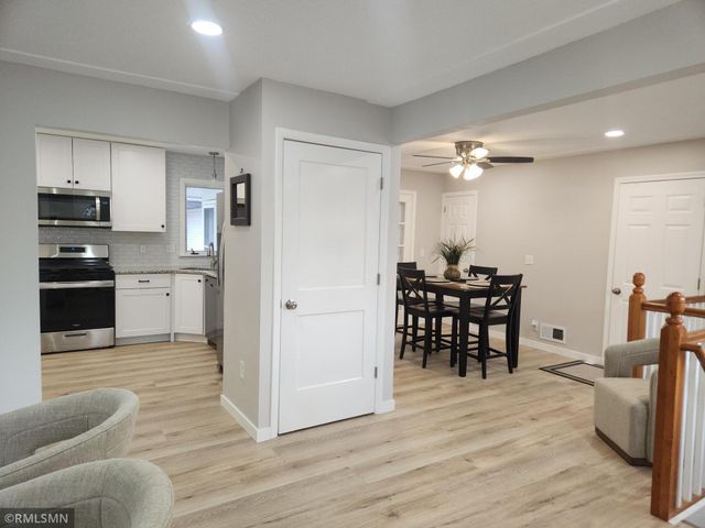 500 Bennett Drive NE, Fridley, MN 55432