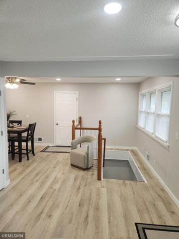 500 Bennett Drive NE, Fridley, MN 55432