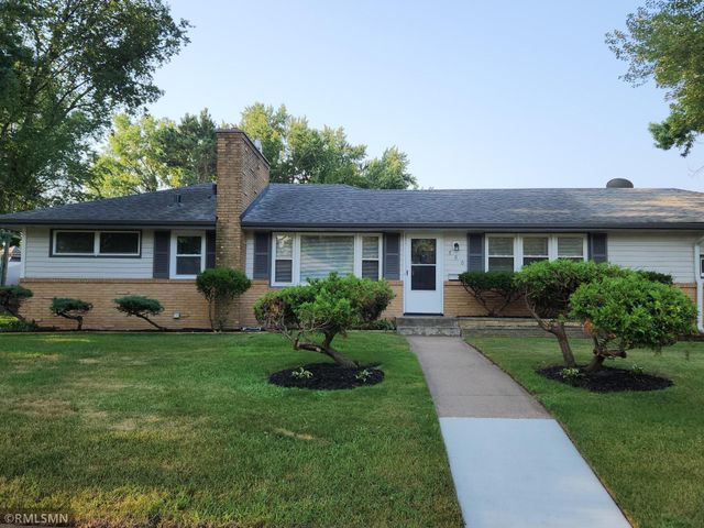 500 Bennett Drive NE, Fridley, MN 55432