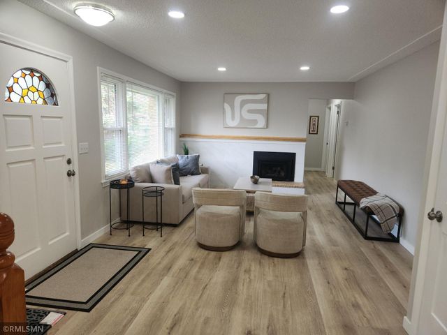 500 Bennett Drive NE, Fridley, MN 55432