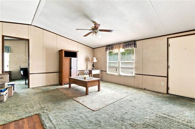 1310 Davis Road W, Fairmount, GA 30139