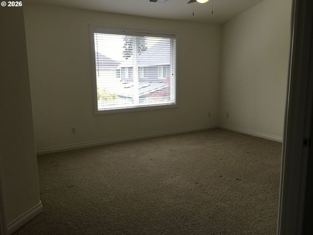 8615 Ne 33RD St, Vancouver, WA 98662