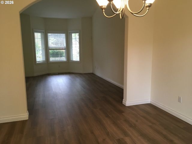 8615 Ne 33RD St, Vancouver, WA 98662