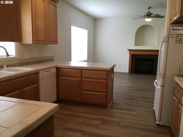 8615 Ne 33RD St, Vancouver, WA 98662