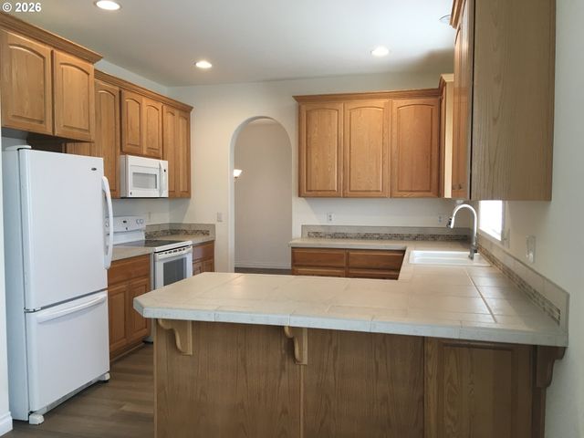 8615 Ne 33RD St, Vancouver, WA 98662