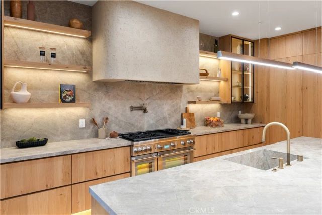 4329 Farmdale Avenue, Studio City, CA 91604