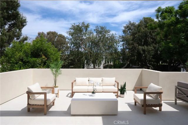 4329 Farmdale Avenue, Studio City, CA 91604