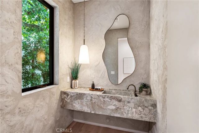 4329 Farmdale Avenue, Studio City, CA 91604