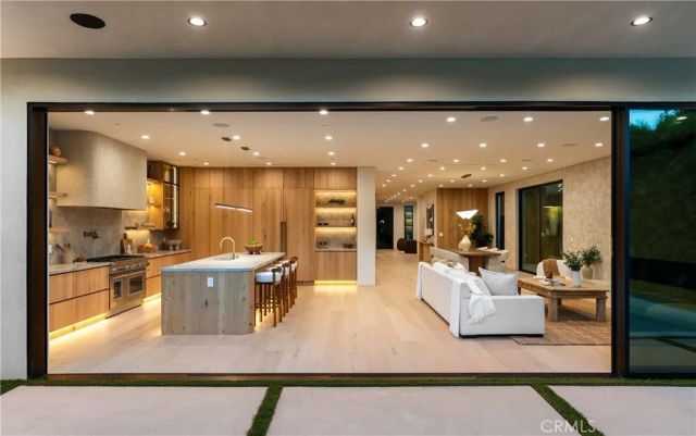 4329 Farmdale Avenue, Studio City, CA 91604