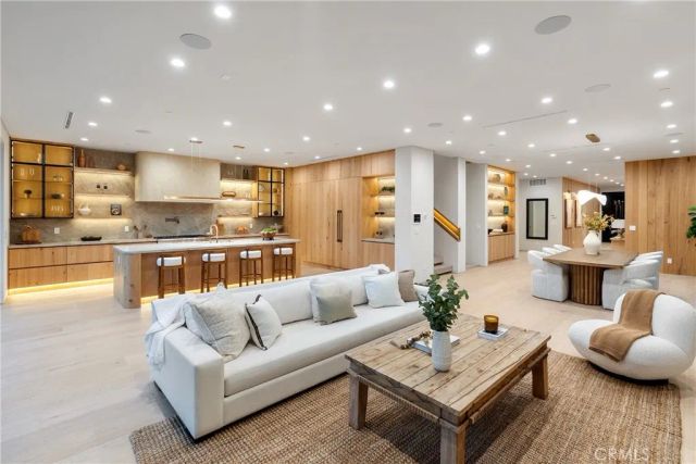 4329 Farmdale Avenue, Studio City, CA 91604