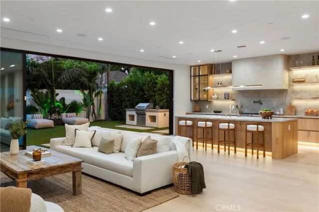 4329 Farmdale Avenue, Studio City, CA 91604