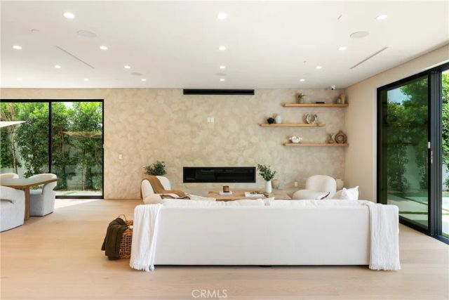 4329 Farmdale Avenue, Studio City, CA 91604
