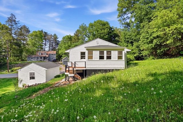 315 Lake Dr, Hamilton, MA 01982