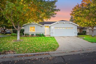 7598 Sunmore Ln, Sacramento, CA 95828