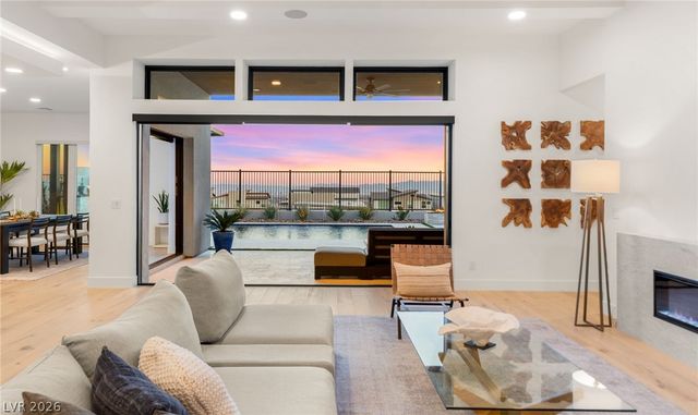 508 Vista Sunset Avenue, Las Vegas, NV 89138