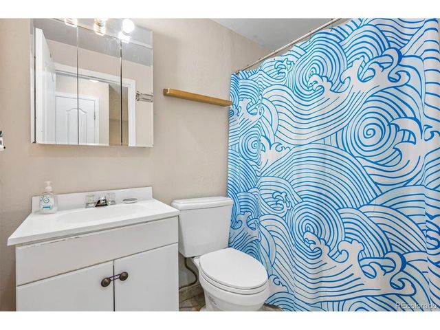 9449 Inca Ct, Thornton, CO 80260