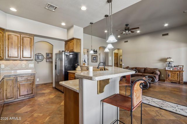 18043 W MALONE Place, Casa Grande, AZ 85193