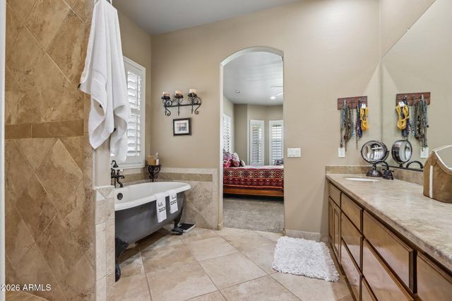 18043 W MALONE Place, Casa Grande, AZ 85193