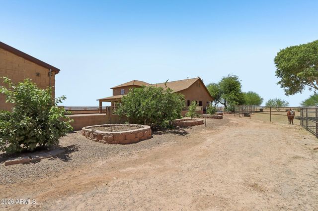 18043 W MALONE Place, Casa Grande, AZ 85193
