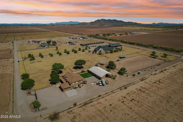 18043 W MALONE Place, Casa Grande, AZ 85193
