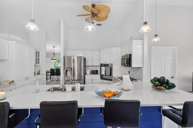 1770 EMILIO Lane, Palm Springs, FL 33406