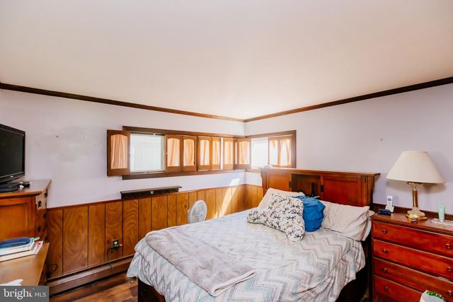 58 NEARWOOD LN, Levittown, PA 19054