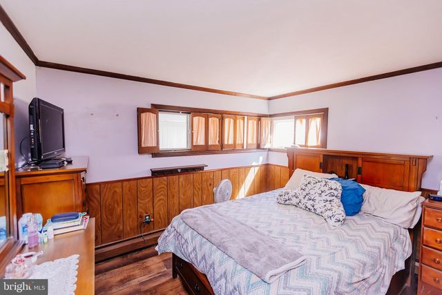 58 NEARWOOD LN, Levittown, PA 19054