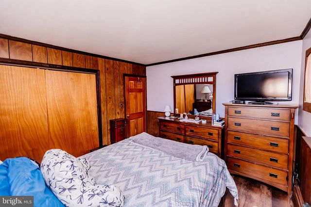 58 NEARWOOD LN, Levittown, PA 19054