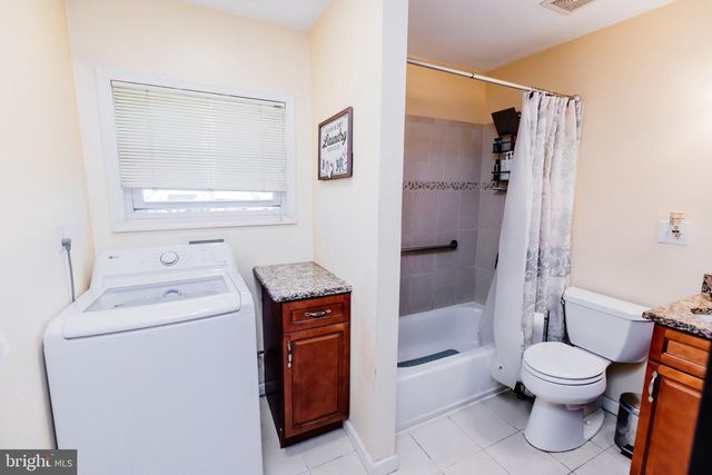 58 NEARWOOD LN, Levittown, PA 19054