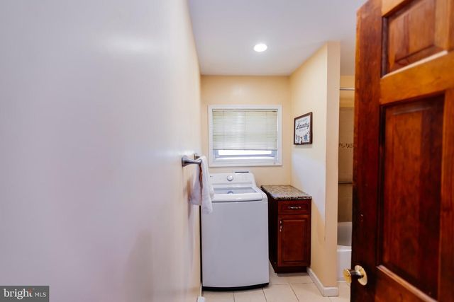 58 NEARWOOD LN, Levittown, PA 19054