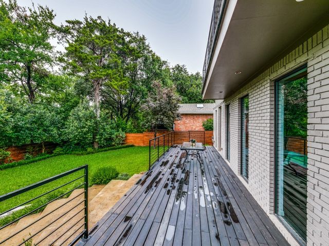 919 Knott Place, Dallas, TX 75208