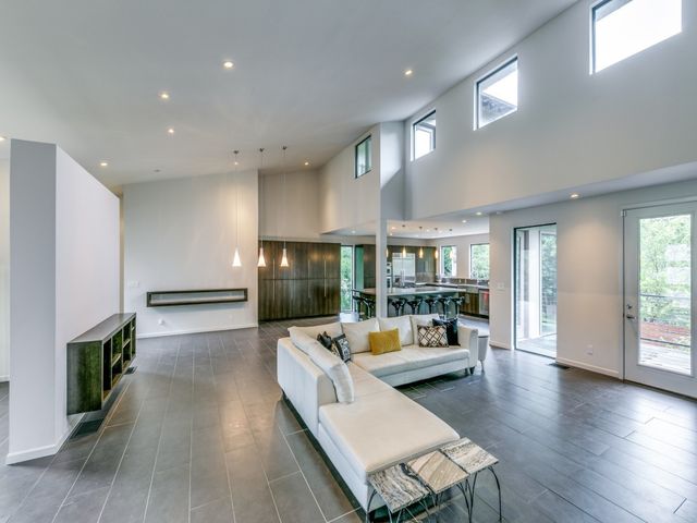 919 Knott Place, Dallas, TX 75208