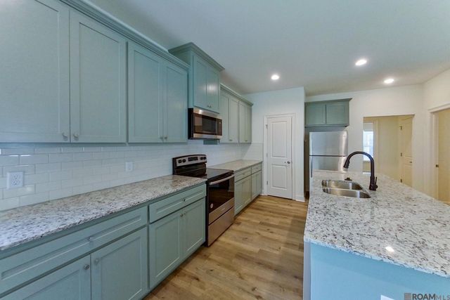7936 Hendrick Dr, Baton Rouge, LA 70817