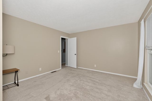 1586 Hickory Hill Court, Florence, KY 41042