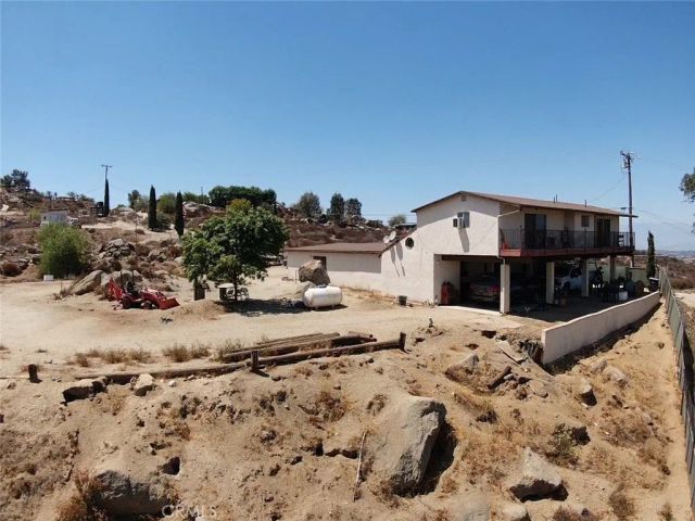 20320 Roads End Drive, Perris, CA 92570
