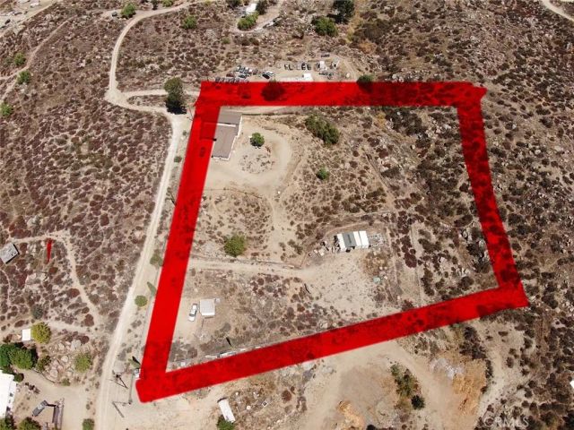 20320 Roads End Drive, Perris, CA 92570
