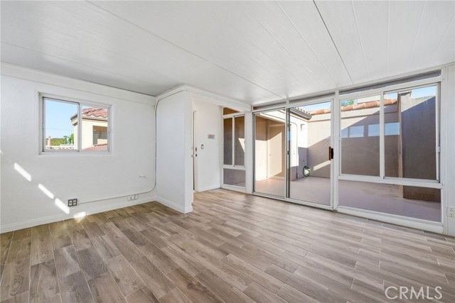 517 11th, Huntington Beach, CA 92648