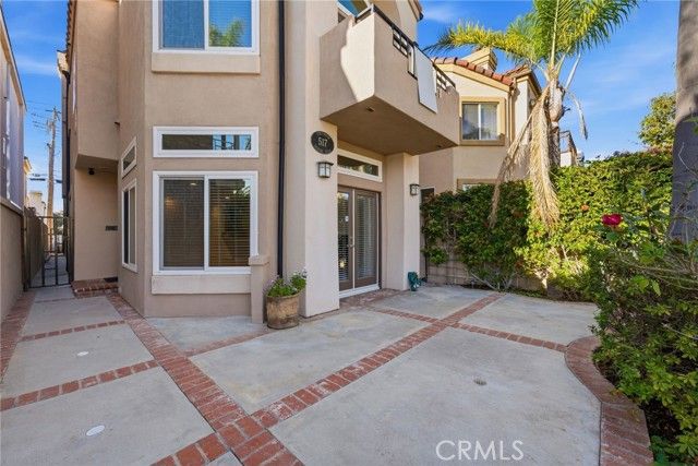 517 11th, Huntington Beach, CA 92648