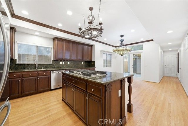 517 11th, Huntington Beach, CA 92648