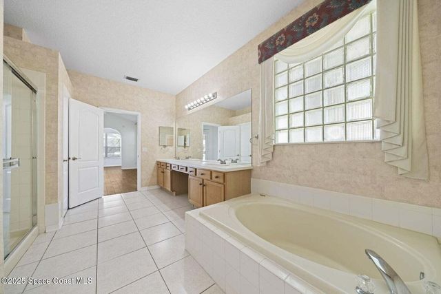 816 Autumn Glen Drive, Melbourne, FL 32940