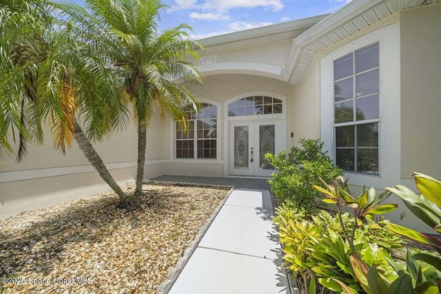 816 Autumn Glen Drive, Melbourne, FL 32940