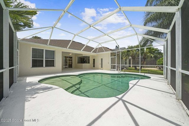 816 Autumn Glen Drive, Melbourne, FL 32940