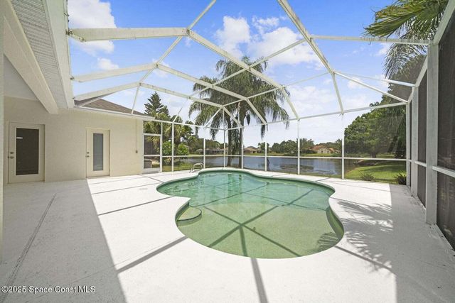 816 Autumn Glen Drive, Melbourne, FL 32940