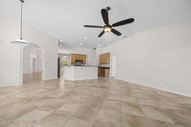 816 Autumn Glen Drive, Melbourne, FL 32940