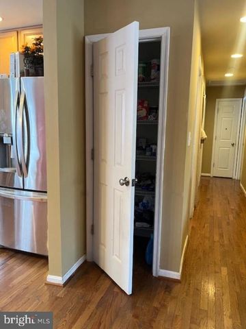 8021 CAMP TOWN RD, Spotsylvania, VA 22551