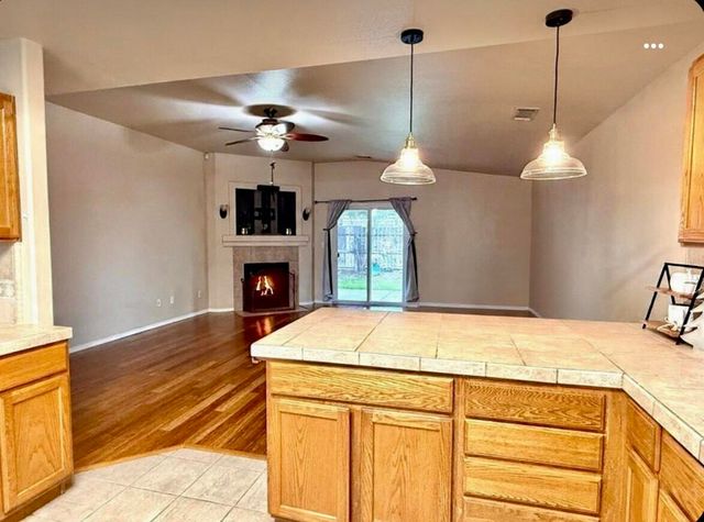 1865 La Vida Avenue, Porterville, CA 93257