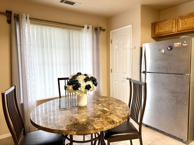 1865 La Vida Avenue, Porterville, CA 93257