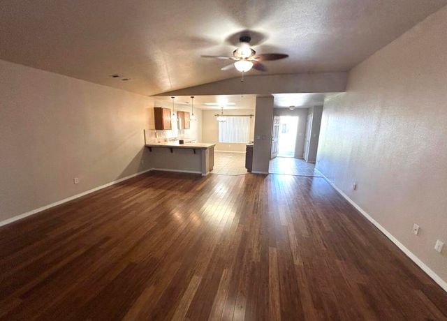 1865 La Vida Avenue, Porterville, CA 93257